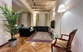 Lovely 1 Bedroom Apartment Nearby Piazza Maggiore